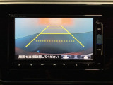 バックでの車庫入れも安心です! リアカメラが付いているバックモニター付のナビを装備しております。操作線もついており距離感も画面から確認できます。