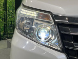 【LEDヘッドライト】悪天候や夜間走行時も良好な視界を確保し安心して運転できる高輝度LEDヘッドライトを装備!点灯速度が早く、消費電力も抑えられています。