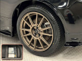 タイヤサイズは215/45R17!社外アルミホイール!残り溝は7ミリ程度です!パンク修理キット搭載車!