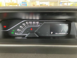 センターメーターは視野の動きがが少なく済みます。