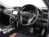 運転席廻りです。
