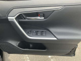 各種スイッチです