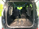 【パワーバックドア】スマートキーや運転席のボタンを押すだけでリアゲートが自動で開閉します!荷物を持っている時や、高い位置にあるバックドアを閉める際に便利な機能です♪
