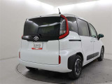 車両本体価格の中に整備料金は入っています。点検・整備後の納車ですので安心してお選び下さい。自社工場完備!経験豊かな整備士が対応いたします。