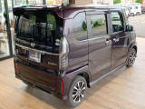 ■自社指定工場併設。ホンダ車に精通したメカが車検・整備までしっかり対応。購入後も長くお任せいただけます。
