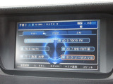 ナビゲーションは純正HDDナビを装着しております。AM、FM、CD、DVD再生、音楽録音再生、フルセグTVがご使用いただけます。初めて訪れた場所でも安心ですね!