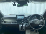 この度は、当店のお車をご覧いただきまして誠にありがとうございます。当店では全国販売・納車も行っております。県によって陸送費用は異なりますのでお気軽にお問い合わせください。