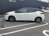 納車前には当社整備工場にて、日産整備士が、車検整備を実施。安心してお乗り頂けますようお渡しさせていただきます。