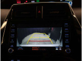 バックモニター付き。駐車の際のサポートとなり、必須アイテムのひとつですよね。それでも、バックする際は必ずご自身の目で確認をしてください。