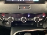 運転席と助手席にシートヒーターが付いています☆寒い時期に腰周りを温めてくれるので体全体が温まりやすいのは勿論、暖房と違い顔に風が当たらないので、乾燥肌やドライアイの方でも大丈夫☆
