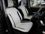 【内装】ルーミーの車内です♪もちろん、フロアマットもついてますよ〜!