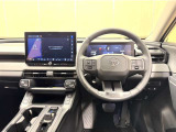 上質で落ち着いた印象のインパネ周りです。各操作スイッチ類も使いやすいよう配置されています。