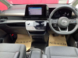 フロントガラスも大きく開放感がありますので、視界が広く運転がとてもし易いです!