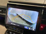 バックギアに入れるだけで自動でリヤカメラに切り替わります!車庫入れやバックが苦手な方にオススメ!