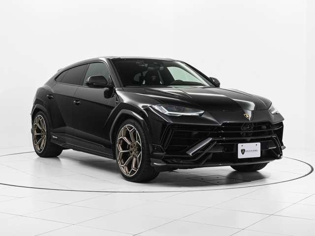 ウルス ペルフォルマンテ 4WD