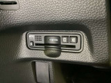 ハンドルの左下にETCがついています。高速道路の料金所の通過も楽々です。カードの取り出しもしやすい場所についています。
