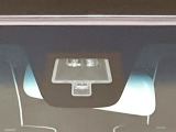 【スズキ セーフティサポート】走行中に前方の車両等を認識し、衝突しそうな時は警報とブレーキで衝突回避と被害軽減をアシスト。より安全にドライブをお楽しみいただけます。