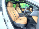 運転席シート廻りは使用感も少なく、良好な状態となっています。丁寧に使われていたことがよくわかりますね。