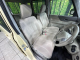 運転席シート廻りは使用感も少なく、良好な状態となっています。丁寧に使われていたことがよくわかりますね。