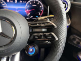AMGドライブユニットを装備。手元で走行モード操作ができるAMGらしい装備です。
