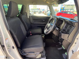 運転席シート廻りは使用感も少なく、良好な状態となっています。丁寧に使われていたことがよくわかりますね。