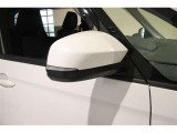 サイドターンランプ付きドアミラー。車両のドレスアップと右左折時の被視認性を兼ね備えたお洒落なミラーです。