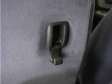 ◆フック◆ちょっとした買い物の袋を吊り下げたり、ゴミ袋を吊り下げられるコンビニフックがあり車内を転がらず便利です!