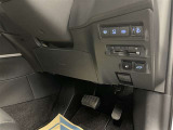 運転席周辺にある各種スイッチ画像です。今では必須アイテムのETCも装備(^^♪