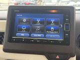 カーナビ付きです。カーナビの機能や保証につきましては、担当スタッフまでお尋ねください。