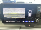 カラービジョンとガイドラインで見やすいバックモニターと障害物センサーで車庫入れも楽ちんです♪