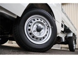 お車に関することなお客さまに笑顔をお届けするために、フジカーランドグループは年間1000台以上を販売しています!