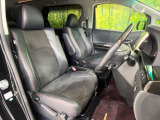 運転席シート廻りは使用感も少なく、良好な状態となっています。丁寧に使われていたことがよくわかりますね。