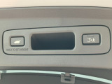 荷物を置いてクルマから離れると自動で閉扉する「予約クローズ機能」が付いたパワーテールゲート!