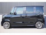 R7年登録のN-BOXカスタムが入庫しました☆当社の代車として6か月程使用していた車で、内外装ともにほとんど傷がなく綺麗な状態です♪