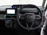 運転席廻りです。