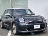 MINI Cardご用意しております。充実のポイントプログラムや多様なサービスの他にカード契約期間中はMINI エマージェンシー・サービスが24時間365日ご利用いただけます。