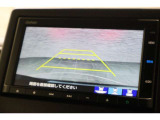 バックカメラが装備されており、後方の安全確認はもちろんのこと狭い場所での駐車や雨の日・夜間など視界の悪いコンディションでのストレスの軽減にもなります!