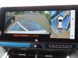 「パノラミックビューモニター」でクルマを真上から見るように周囲を確認でき、駐車の際に大活躍☆