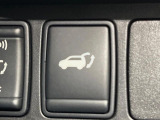 【パワーバックドア】スマートキーや運転席のボタンを押すだけでリアゲートが自動で開閉します!荷物を持っている時や、高い位置にあるバックドアを閉める際に便利な機能です♪