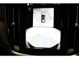360度ビューのモニターは、高画質で周りの様子がハッキリと映し出されます。前後左右それぞれのカメラへの切り替えも可能です。