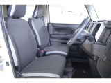 運転席と助手席です☆クリーニング済みできれいな状態です☆