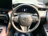 【純正革巻きステアリング】上質な革を使用することで、手にしっかり馴染みとても運転しやすいハンドルです♪