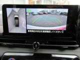 車の真上から見下ろしたような360度視界の良い『アラウンドビューモニター』です♪♪ 苦手な狭い駐車場、暗い所でも確認ができてとっても安心です♪♪