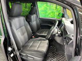 運転席シート廻りは使用感も少なく、良好な状態となっています。丁寧に使われていたことがよくわかりますね。