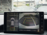 駐車時に便利な全方位モニターが付いていますので車庫入れも安心&安全です!