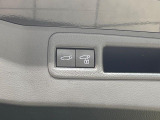 【パワーバックドア】スマートキーや運転席のボタンを押すだけでリアゲートが自動で開閉します!荷物を持っている時や、高い位置にあるバックドアを閉める際に便利な機能です♪
