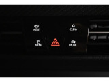 スイッチ類はシンプルに、操作しやすいように配置されています。