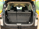 普段のお買い物や通勤、送迎等に十分な荷室スペースを確保しております。セカンドシートを倒すと、大きな荷物の積載も可能です♪