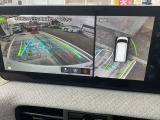 アラウンドビューモニターは、映像で白線や駐車しているクルマとの位置関係が一目でわかってスムーズに駐められます。
