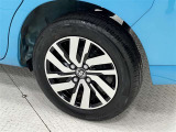 タイヤサイズは165/65R14!純正アルミホイール!残り溝は5ミリ程度です!
